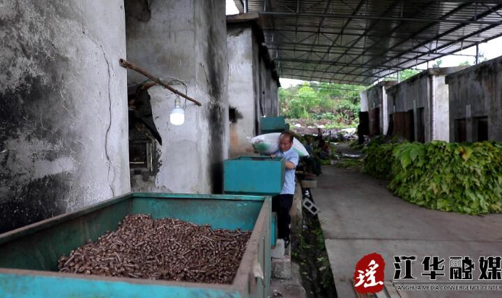 “綠色烘烤”助力煙農(nóng)提質增收